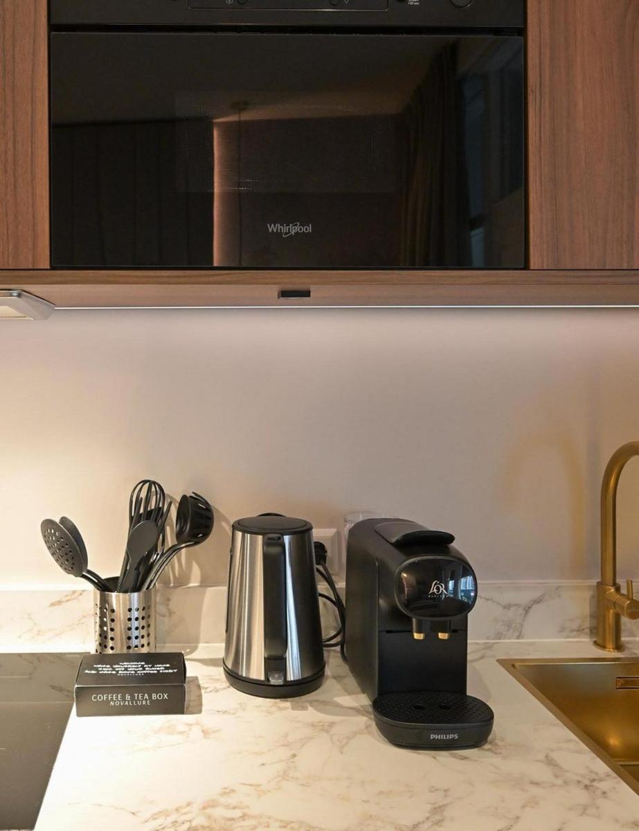 Novallure Downtown - Short Stay Apartments لاهاي الغرفة الصورة